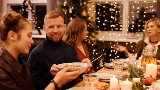 Estos son los mejores 'outfits' de hombre para Nochebuena