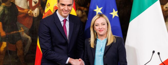La política de Meloni frena la inmigración un 59% mientras en España vuelve a tocar techo