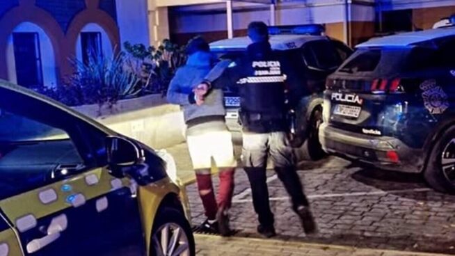 Detenido un hombre en San Juan (Sevilla) por robar en un bar y llevarse la caja registradora