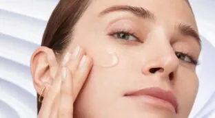 Combate los signos de la edad con el sérum de Lancôme y luce una piel revitalizada