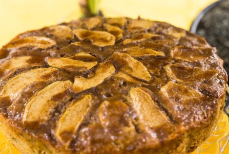 Tarta de manzana invertida con maicena: jugosa y para chuparse los dedos