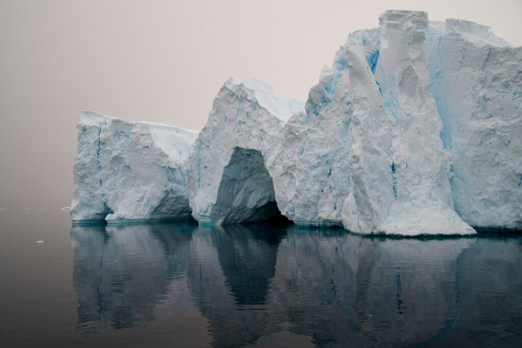 Iceberg: (Unsplash)