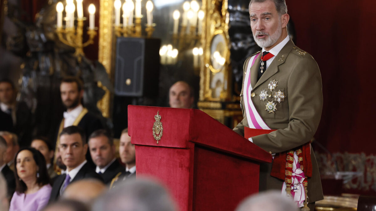 El Rey destaca el valor de las Fuerzas Armadas en la dana, la mayor operación militar en paz