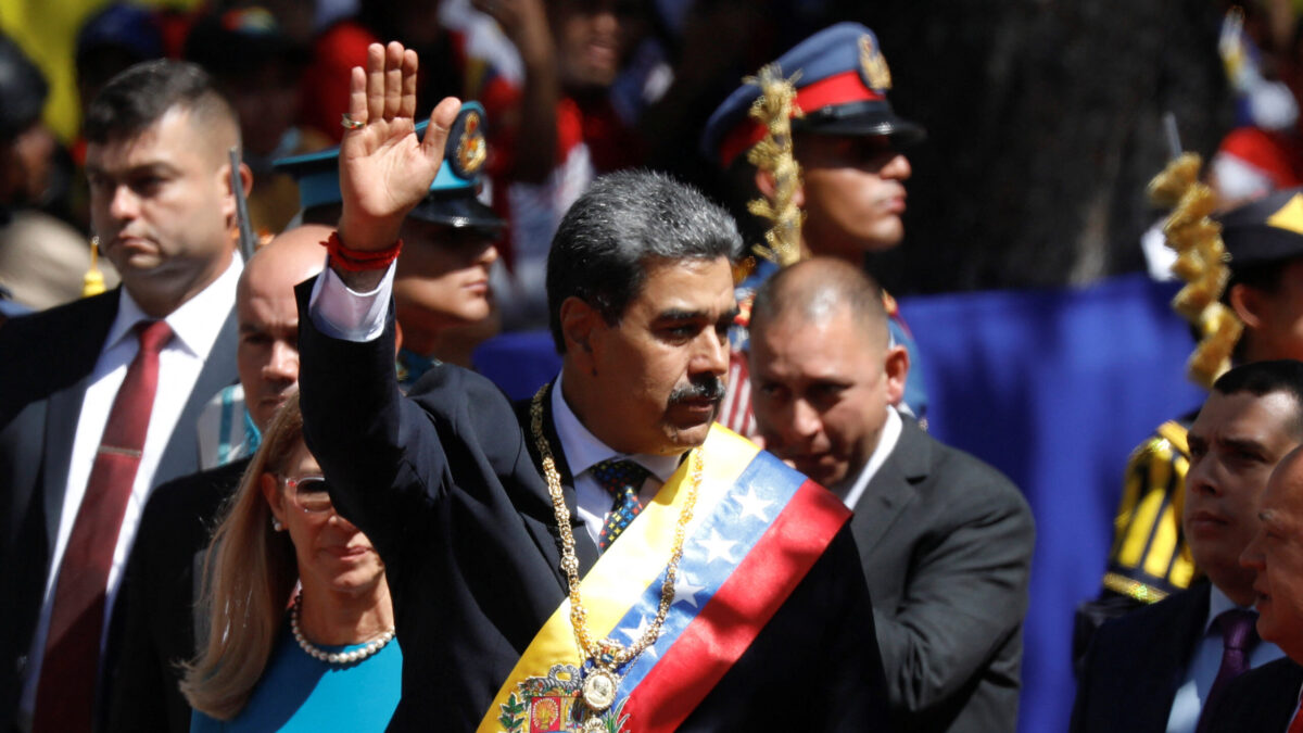 Una delegación de Esquerra Independentista y la CUP viaja a Venezuela para apoyar a Maduro