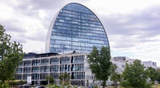 BBVA se deshace de más morosos en Turquía antes de resolverse la opa al Sabadell