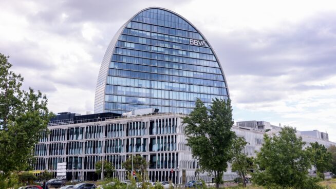 BBVA decide seguir adelante con la opa tras vender el Sabadell su filial británica
