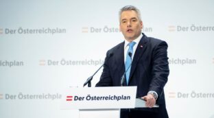 El canciller austriaco dimite tras fracasar las negociaciones para formar Gobierno