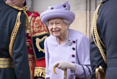 La Inteligencia británica ocultó a Isabel II que tuvo un espía soviético en Buckingham