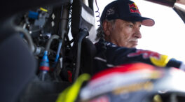 Carlos Sainz abandona el Rally Dakar 2025 tras volcar su coche en la etapa más dura