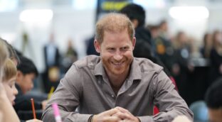 El príncipe Harry pacta con los propietarios de 'The Sun' el fin de la contienda judicial