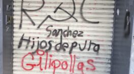 Vandalizan la sede del PSOE en Burgos con pintadas e insultos: «Vendeobreros»
