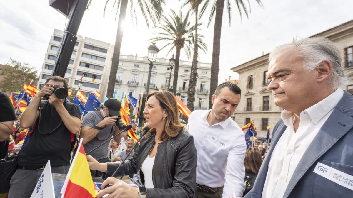 Pons promociona a la alcaldesa de Valencia en Europa y asiste a una reunión del PPE