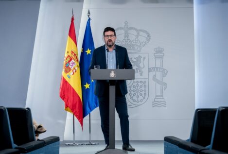 Trabajo no acepta la propuesta de la CEOE de subir el SMI  y aplaza la decisión al miércoles