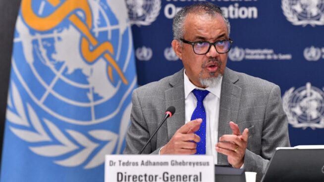 El director general de la OMS anuncia recortes de personal por falta de financiación