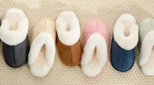 Camina sobre nubes con las mejores zapatillas de andar por casa