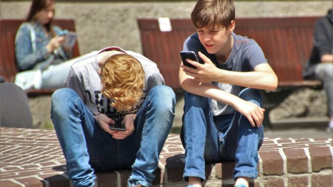 TúYo de Orange: una nueva estrategia para proteger a los menores en su primer contacto con el móvil