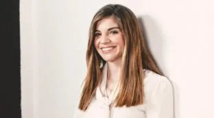 Marian Rojas (42), psiquiatra: «Cuando vives intentando agradar, controlar y no fallar nunca, el cuerpo entra en alerta constante»