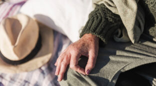 Artrosis: qué es, cómo entenderla y cómo saber cuáles son sus primeros síntomas