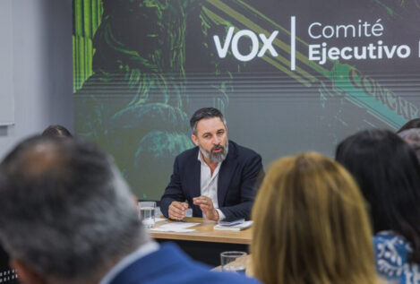 Abascal abre una investigación a su principal cargo público tras las exclusivas de TO