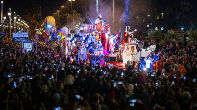 La emocionante visita pasada por agua de los Reyes Magos, en imágenes