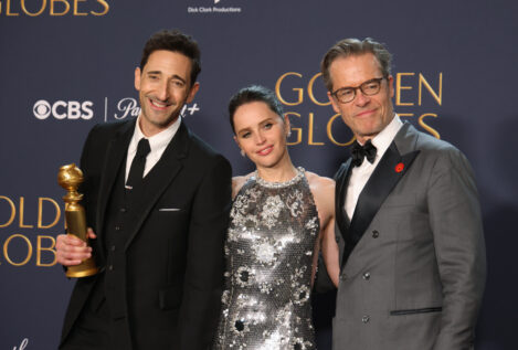 Las bromas censuradas de los Globos de Oro: Nicole Kidman, «un robot salvaje con dos vinos»