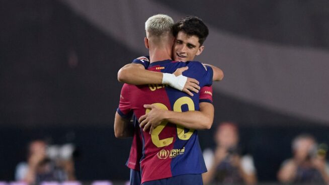 LaLiga recurre la resolución del CSD que permite jugar a Dani Olmo y Pau Víctor