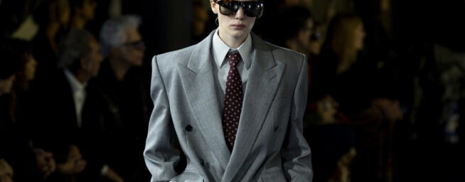 Los años ochenta vuelven a escena imponiendo su forma de vestir entre las tendencias