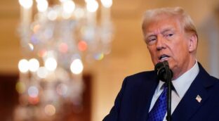 Trump abre la puerta a dialogar con Irán: «Lo prefiero a bombardearlos por todas partes»