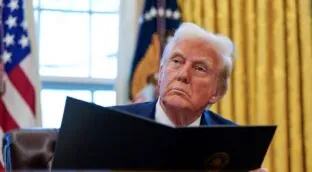 Trump impondrá este sábado un 25% de aranceles a México y Canadá y un 10% a China