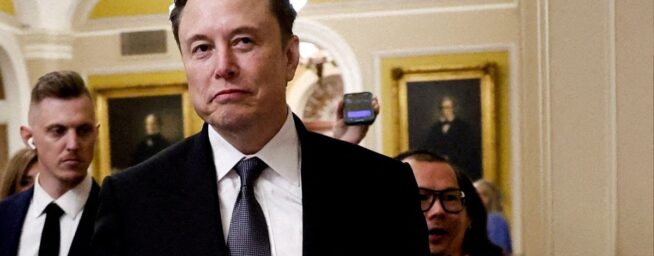 Elon Musk lanza una oferta de 94.000 millones para comprar ChatGPT (OpenAI)