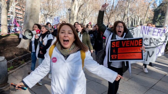 La paradoja de España: ‘echa’ a sus enfermeros, pero contrata extranjeros por falta de personal