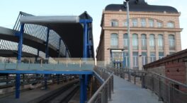 Muere un hombre al subir al vagón de un tren y electrocutarse con la catenaria en Lérida