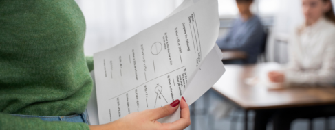 Oxford y Cambridge suprimen los exámenes «tradicionales» para favorecer a las minorías