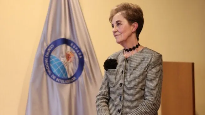 Sánchez detonó el 'caso Pegasus' para liquidar a la directora del CNI como le pedía Puigdemont