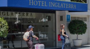 El boom de los hoteles de lujo empuja hasta un 8% los precios de las categorías inferiores