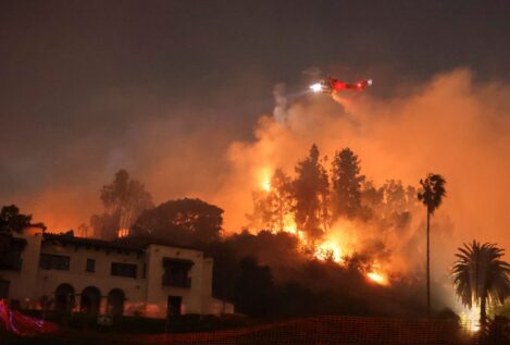 Biden cancela su viaje a Italia para supervisar los incendios que arrasan Los Ángeles