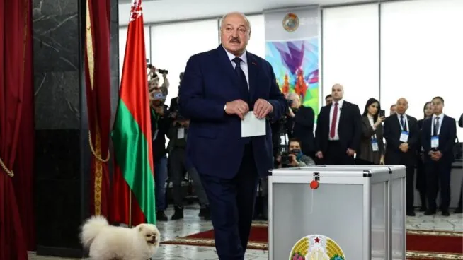 Lukashenko sugiere que podría dar asilo a Maduro si abandona Venezuela