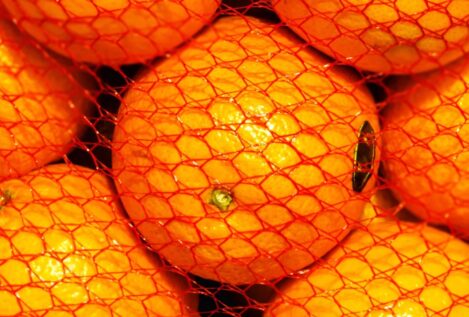 ¿Por qué las naranjas de Mercadona se venden en mallas de color rojo?