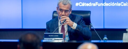 Maurici Lucena gana el pulso a Puente con su plan para fortalecer solo a grandes aeropuertos