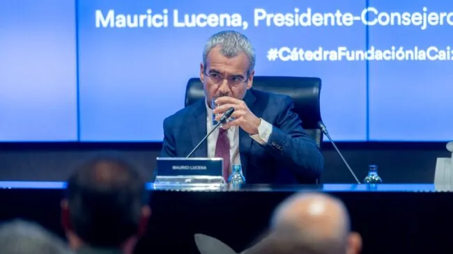 Maurici Lucena gana el pulso a Puente con su plan para fortalecer solo a grandes aeropuertos