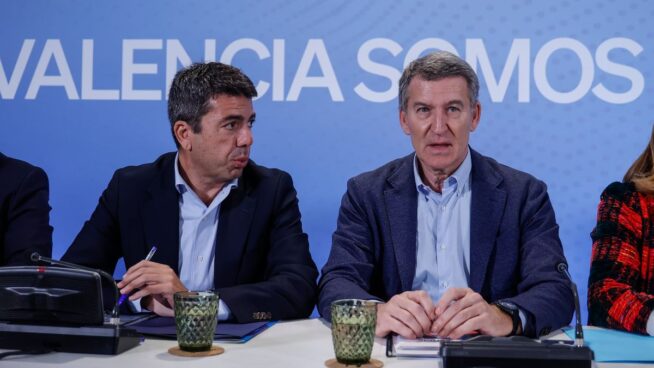 Los 'whatsapp' de Mazón y Feijóo el día de la dana: «El gabinete de crisis no sirve para nada»