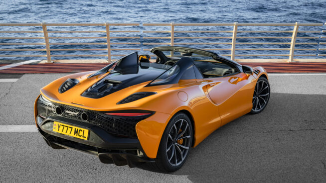 McLaren descapota el coche de empresa de Lando Norris: el Artura de 700 caballos