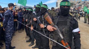 Hamás revela la identidad de los tres nuevos rehenes israelíes que liberará el jueves