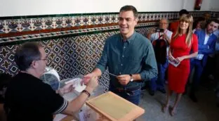 Los partidos pagaron medio millón por material electoral del 23-J que nunca enviaron