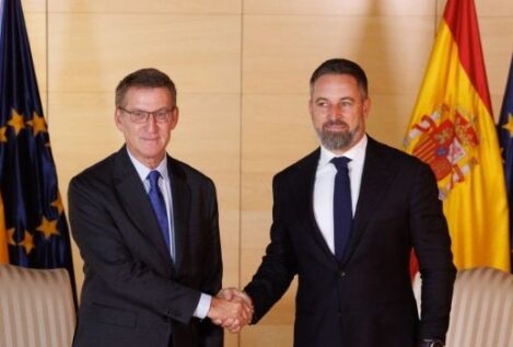 La suma de PP y Vox roza los 200 escaños y podrían arrebatar el Gobierno a Sánchez
