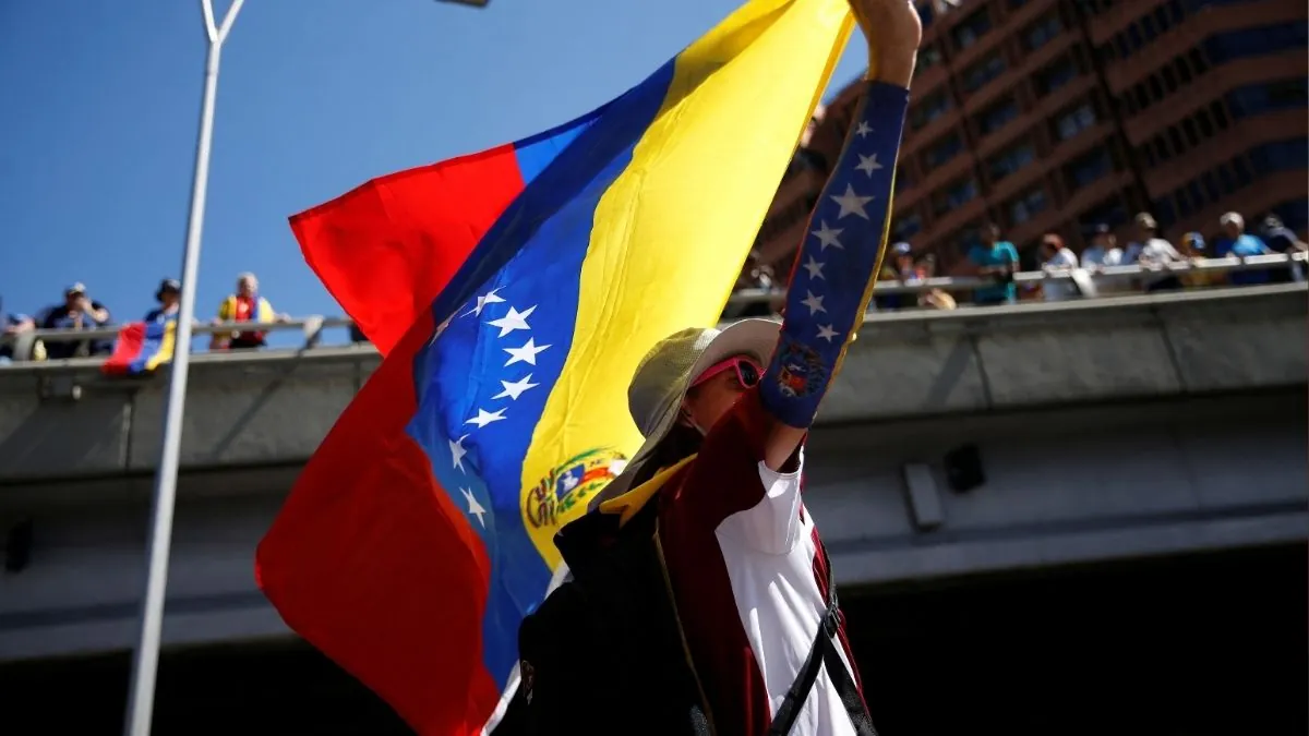 La toma del poder en Venezuela, en directo |  Maduro jura el cargo de presidente en la Asamblea Nacional