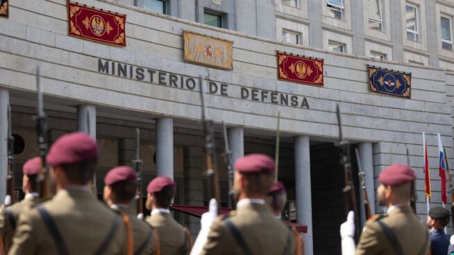 Defensa revisa el ministerio y otros 79 edificios militares ante la posible presencia de amianto