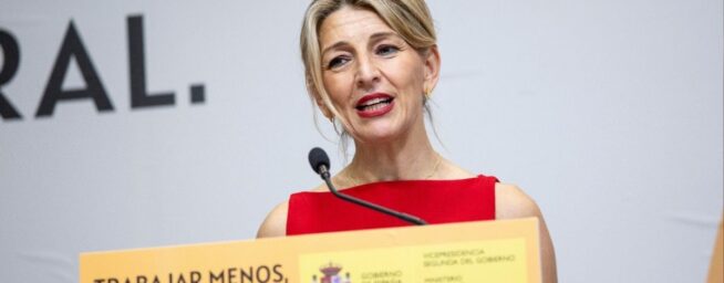 Trabajo pacta con los sindicatos subir el salario mínimo un 4,4% en 2025, hasta 1.184 euros