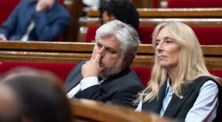 La 'número dos' de Puigdemont comparte una publicación falsa contra Israel y luego la borra