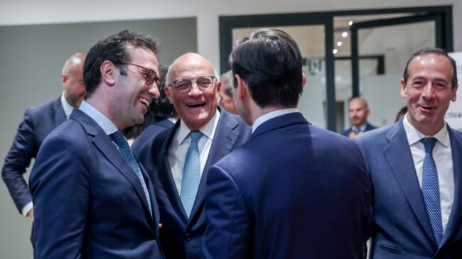 La banca rebate al Gobierno en la opa de BBVA: hay alta competencia y espacio para fusiones